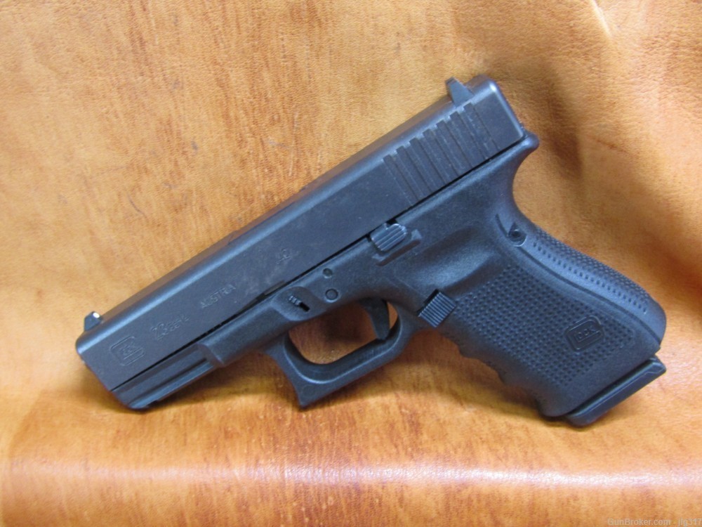 Glock 23 Gen 4 40 S&W Semi Auto Pistol 3x 13 RD Mags-img-5