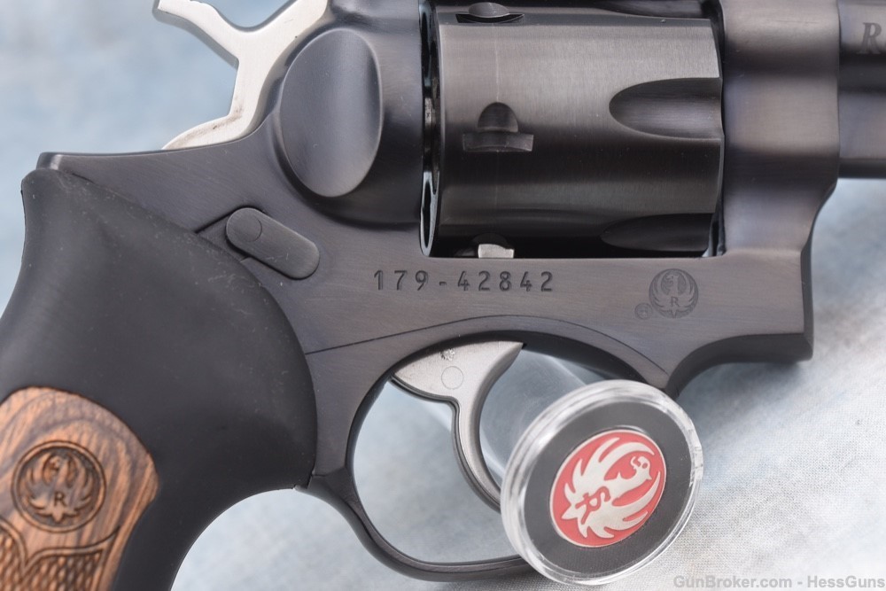RARE NIB Ruger GP100 .357 Magnum Talo 2.5"-img-6