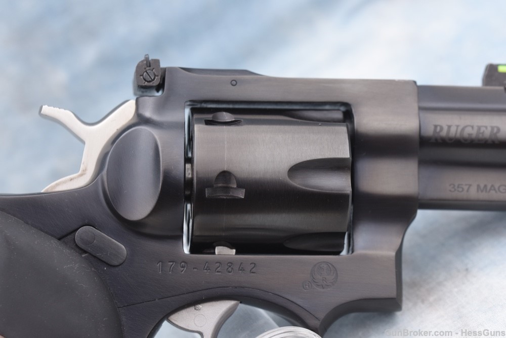 RARE NIB Ruger GP100 .357 Magnum Talo 2.5"-img-7