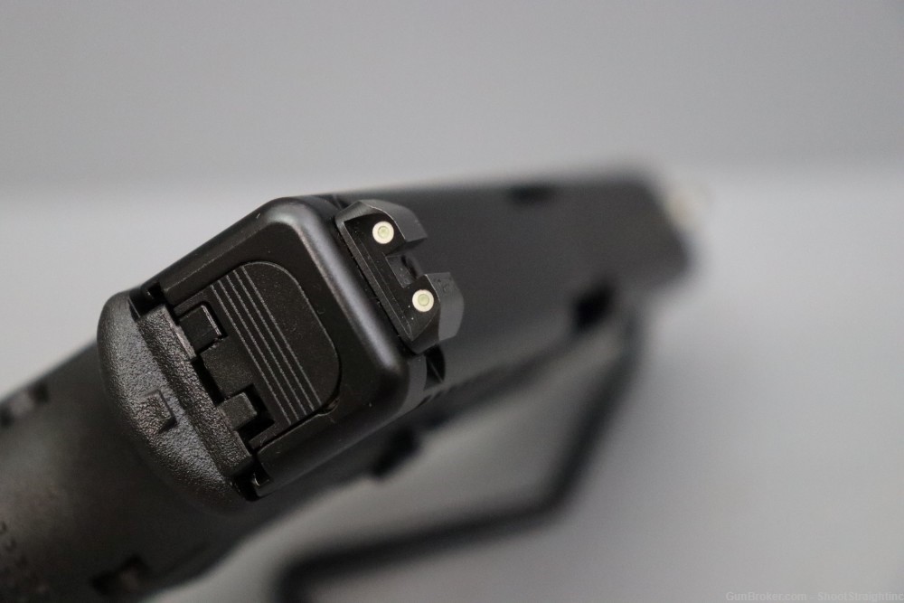 Glock G17 Gen5 9mm 4.49" w/case-img-10