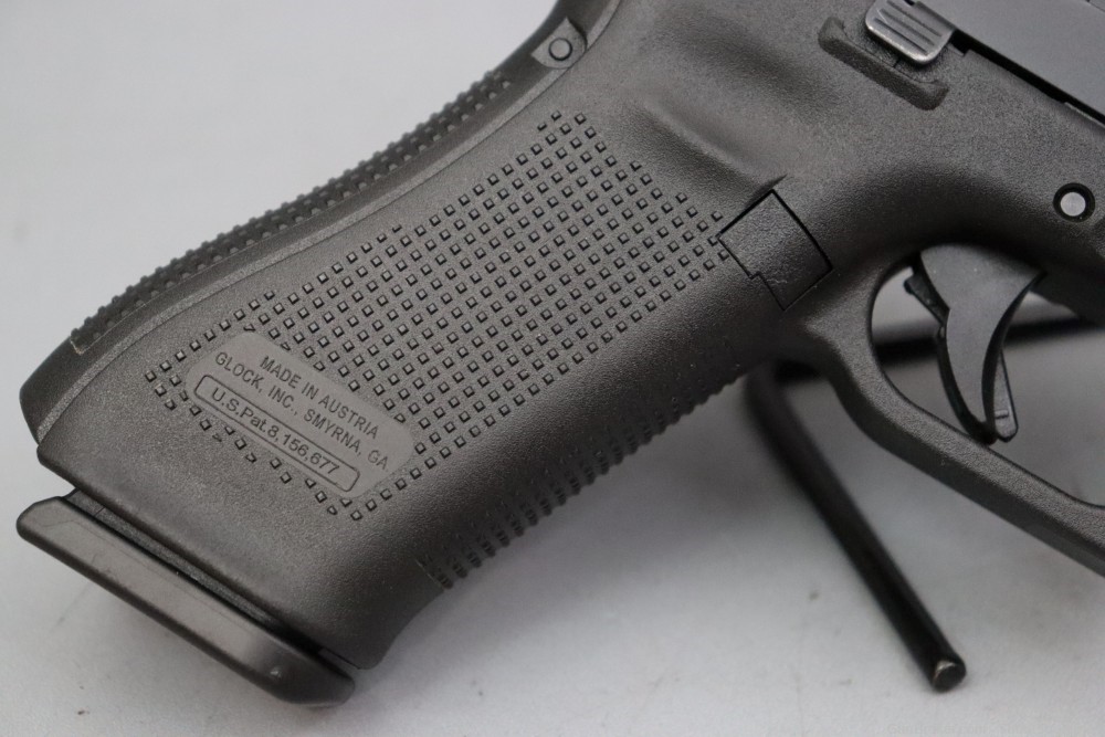 Glock G17 Gen5 9mm 4.49" w/case-img-2