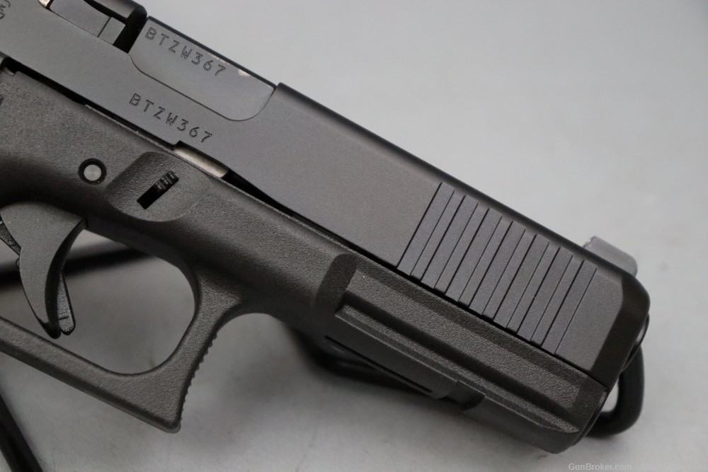 Glock G17 Gen5 9mm 4.49" w/case-img-4