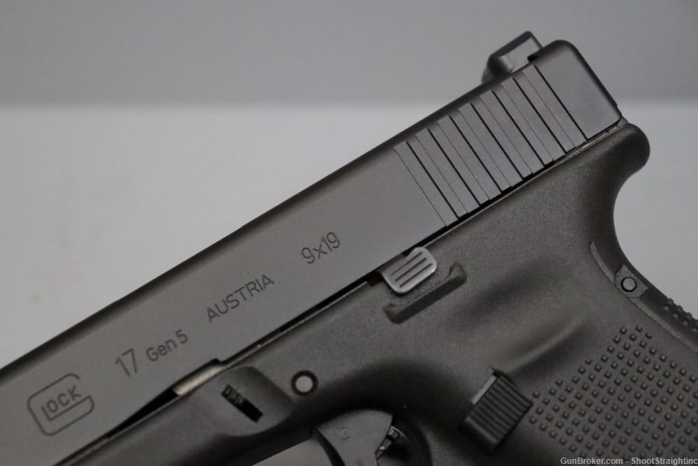 Glock G17 Gen5 9mm 4.49" w/case-img-7