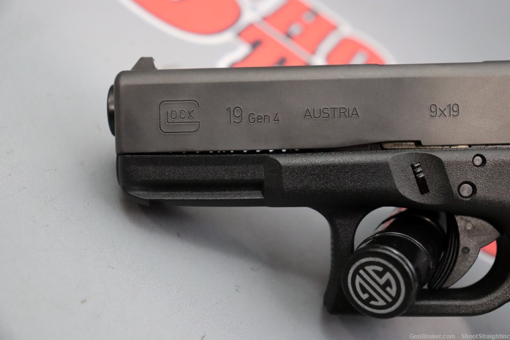 Glock 19 Gen 4 9mm 4.02" w/Box -img-7