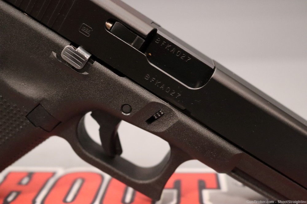 Glock G19 Gen5 9mm 4.02"bbl w/Case-img-7