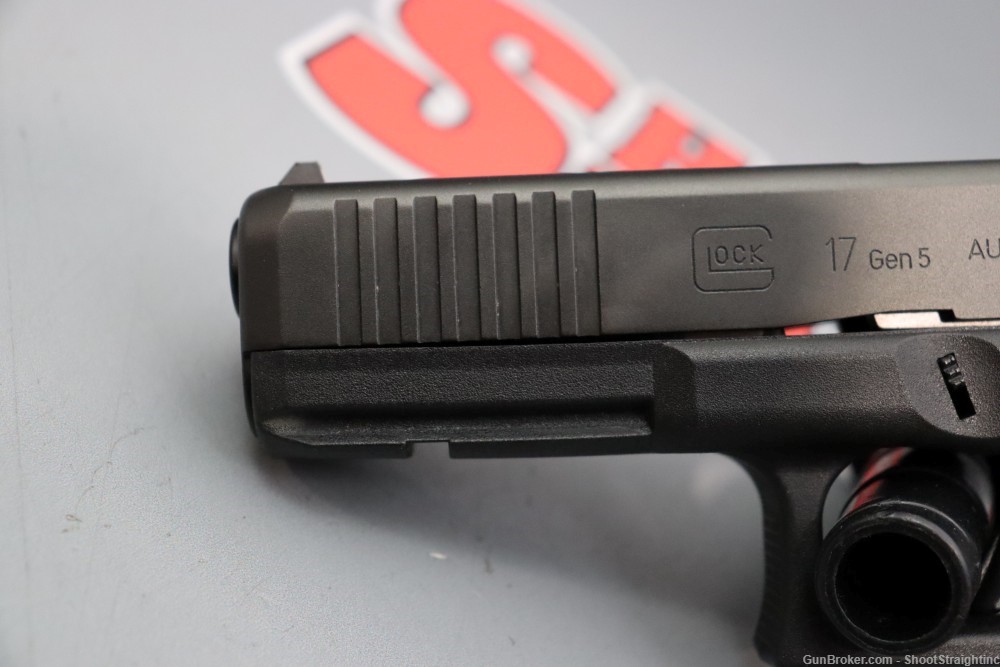 Glock 17 Gen 5 4.49" 9mm w/Case -img-7