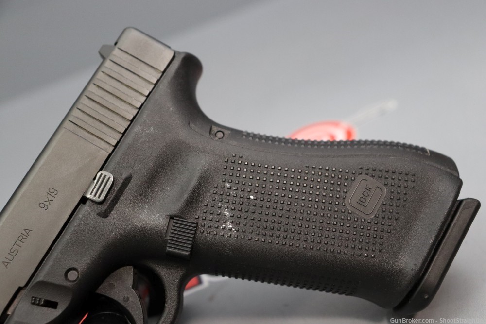 Glock 17 Gen 5 4.49" 9mm w/Case -img-3