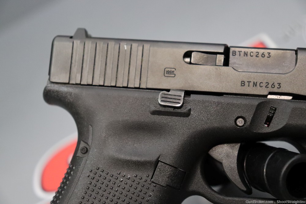 Glock 17 Gen 5 4.49" 9mm w/Case -img-11