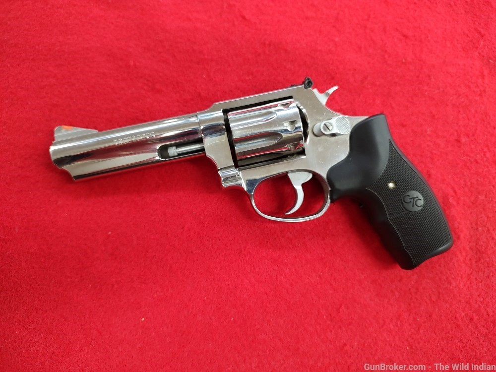Taurus 941 DA Revolver .22 Mag 4" Barrel 8 RDs CTC Grips lazer (Pre-Owned) -img-6