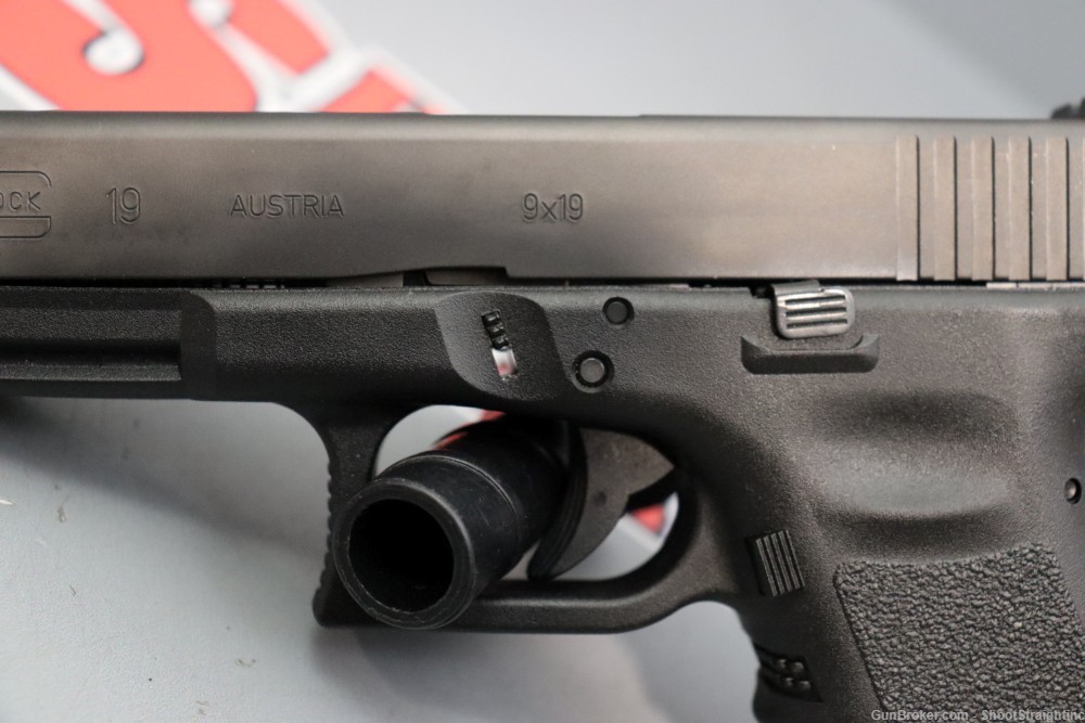 Glock 19 Gen 3 4.01" 9mm w/Box -img-6