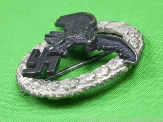 German Germany WWII WW2 Pin Badge Order Medal-img-6