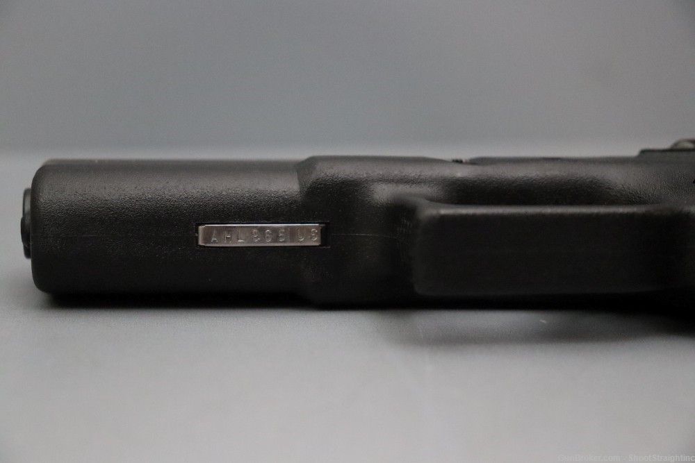 Glock 17 Gen2 9mm 4.49 w/Box-img-15