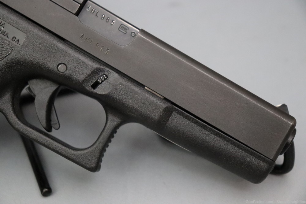 Glock 17 Gen2 9mm 4.49 w/Box-img-6