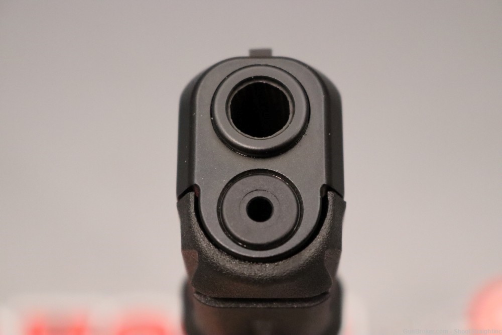 Glock G19 Gen5 9mm 4.02" w/ Case - Austrian Made --img-15