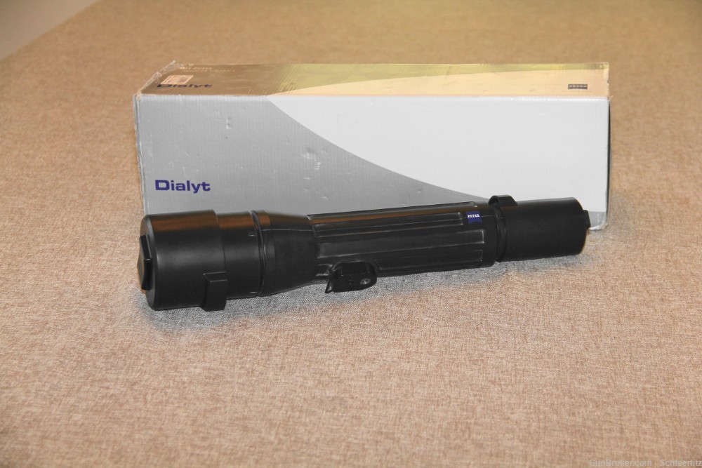 Zeiss Dialyt 18-45x65mm Spotting Scope, Black-img-1