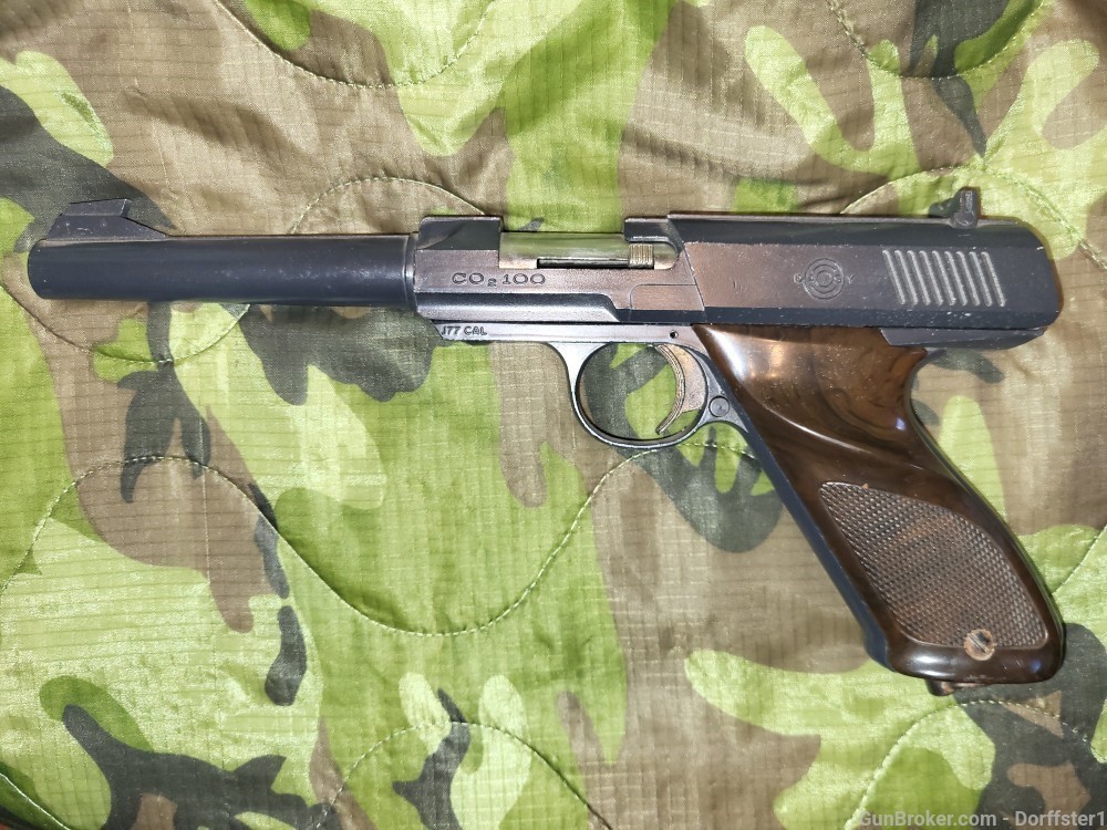 Vintage (1962) Daisy Model 100 BB Pistol, DAISY'S FIRST CO2 PISTOL-img-0