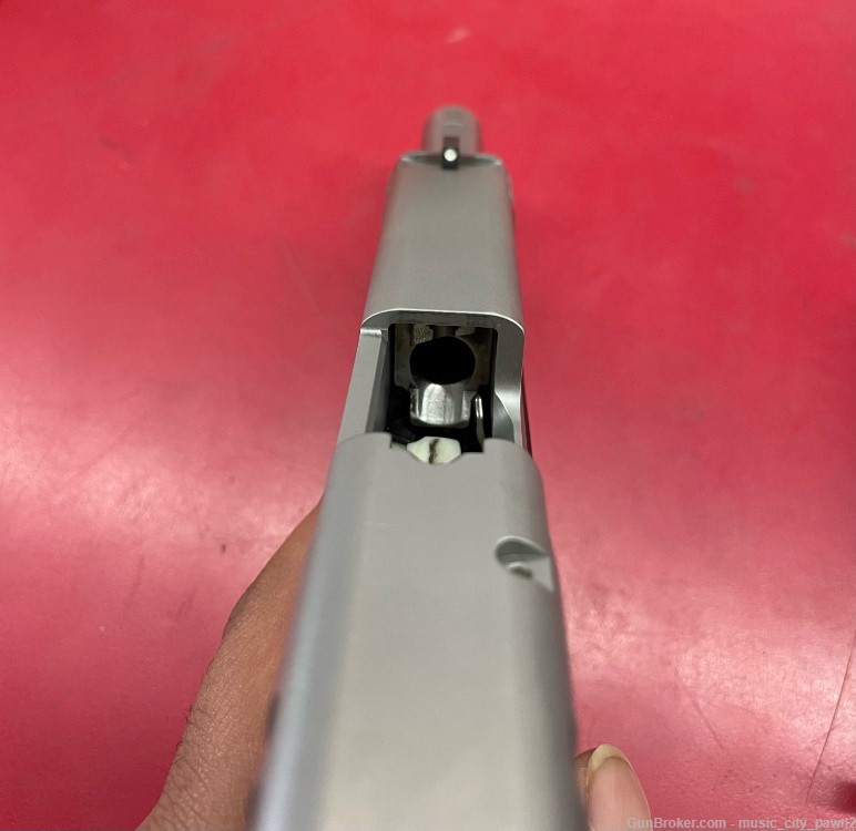 sd9 stainless 9mm two mags great shape buy me!!!!-img-2