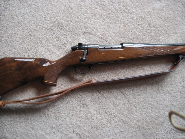 Weatherby Mark V Deluxe 300 Wby Mag-img-0