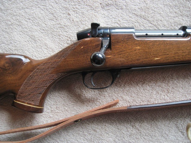Weatherby Mark V Deluxe 300 Wby Mag-img-2