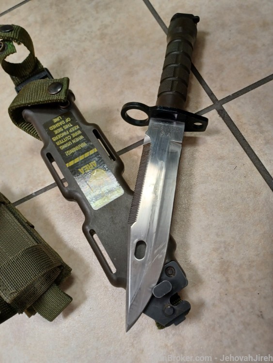 Buck Phrobus M9 wire cutter survival bayonet -img-12
