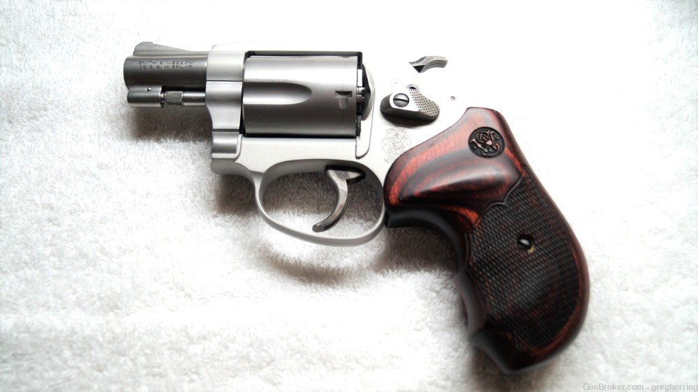 Smith & Wesson Model 637 .38Spl Revolver-img-0