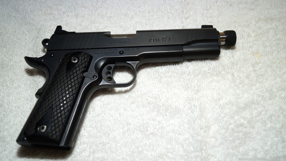 Remington 1911 R-1 Enhanced with 2 magazines and Case-img-0