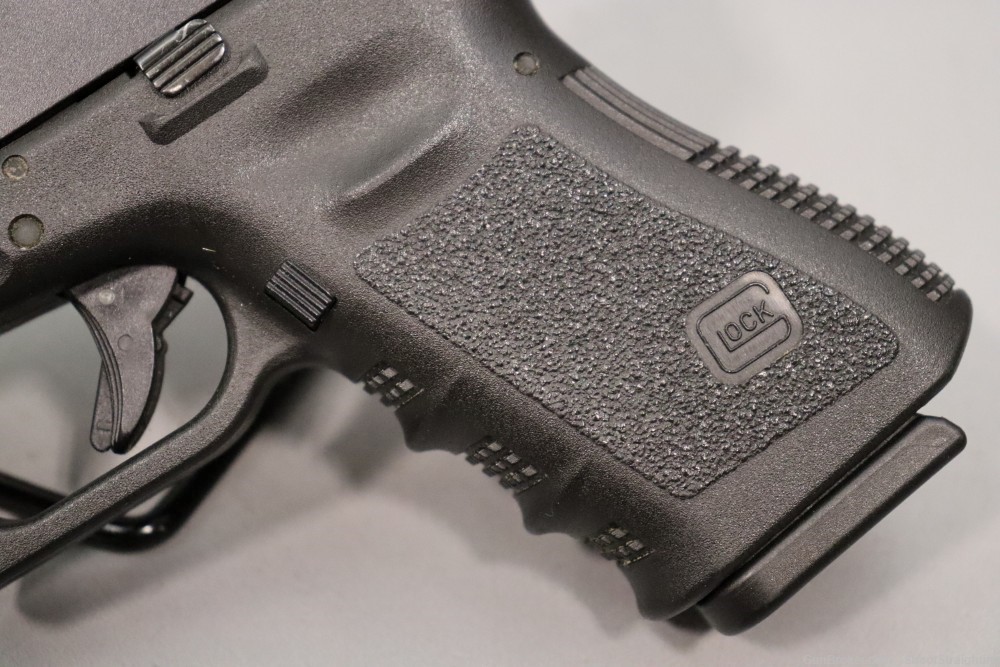 Glock 19 Gen3 9mm 4" w/Box-img-4