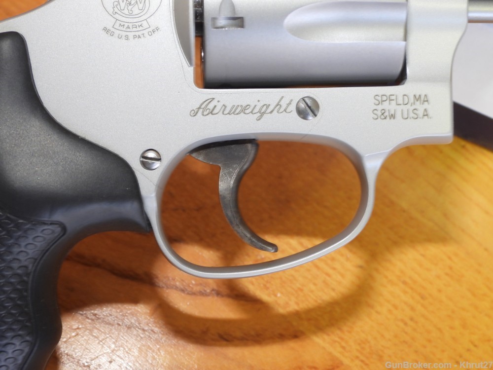 S&W M637, .38 SPL+P Revolver 5 Shot, Stainless-img-9