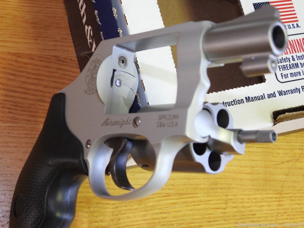 S&W M637, .38 SPL+P Revolver 5 Shot, Stainless-img-14