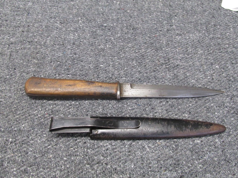 ORIGINAL WWII GERMAN FIGHTING KNIFE/BOOT KNIFE WITH SCABBARD-img-2