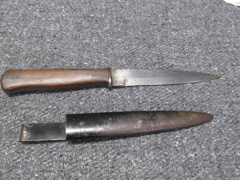 ORIGINAL WWII GERMAN FIGHTING KNIFE/BOOT KNIFE WITH SCABBARD-img-1