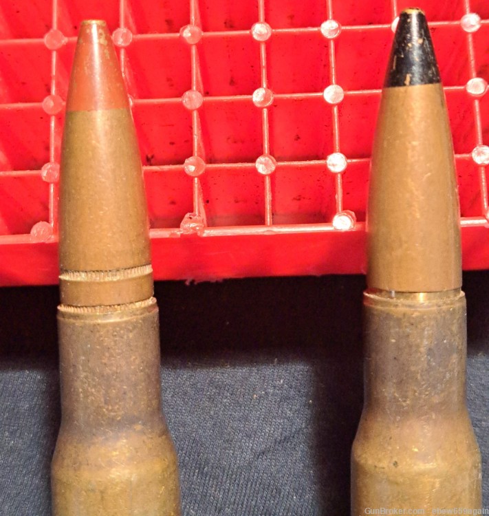 RARE AND COLLECTIBLE VINTAGE 50 BMG 2 RDS AP & TRACER-img-1