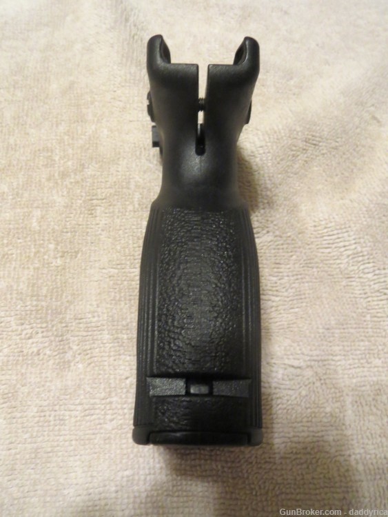 FAB DEFENSE AG-44S Quick Release Ergonomic Foregrip-img-3