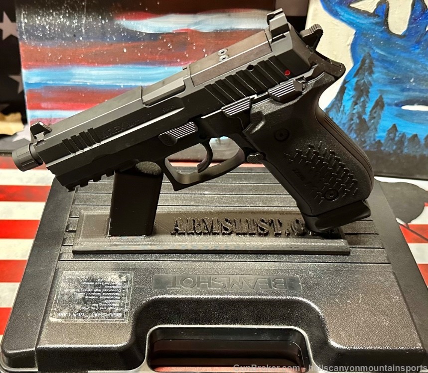 Nice GO AREX Zero 1 Tactical Optic Cut 9mm Luger Threaded Was $695 New-img-6