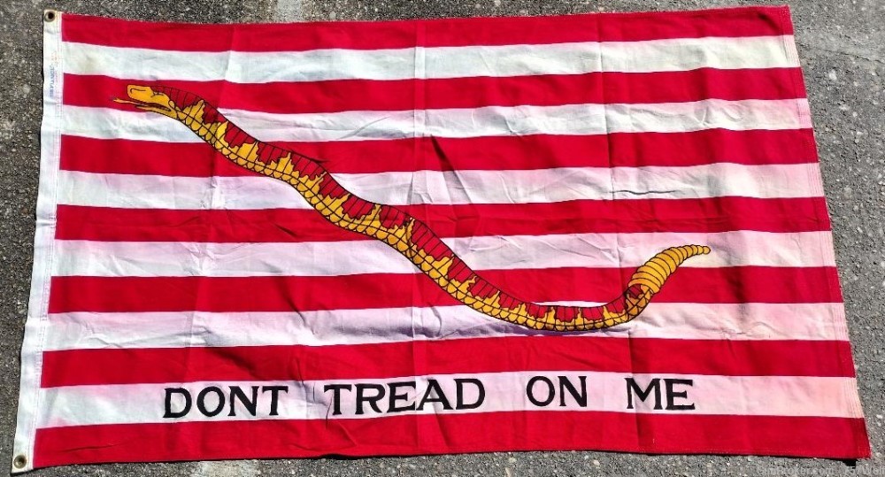 Souvenir Repro Colonial Valley Forge Flag 3x5 "Don't Tread On Me"-img-0