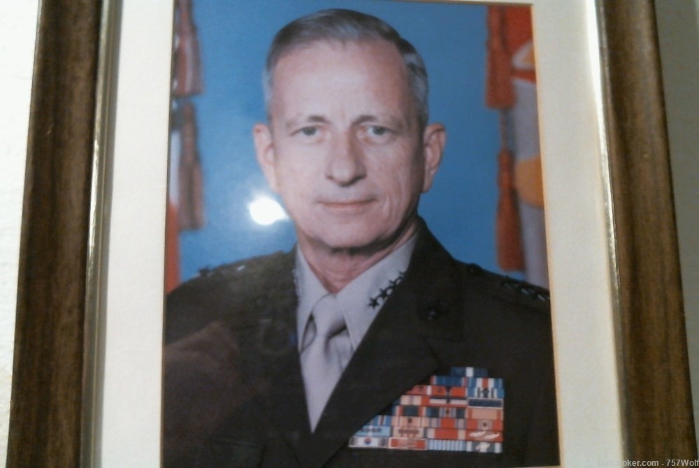 Signed Photo Gen. Robert. H. Barrow USMC Commandant Hero Of 3 Wars-img-1