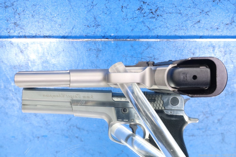 SMITH AND WESSON TARGET CHAMPION 9MM MADE FOR EUROPEAN MARKET S&W 5906-img-17