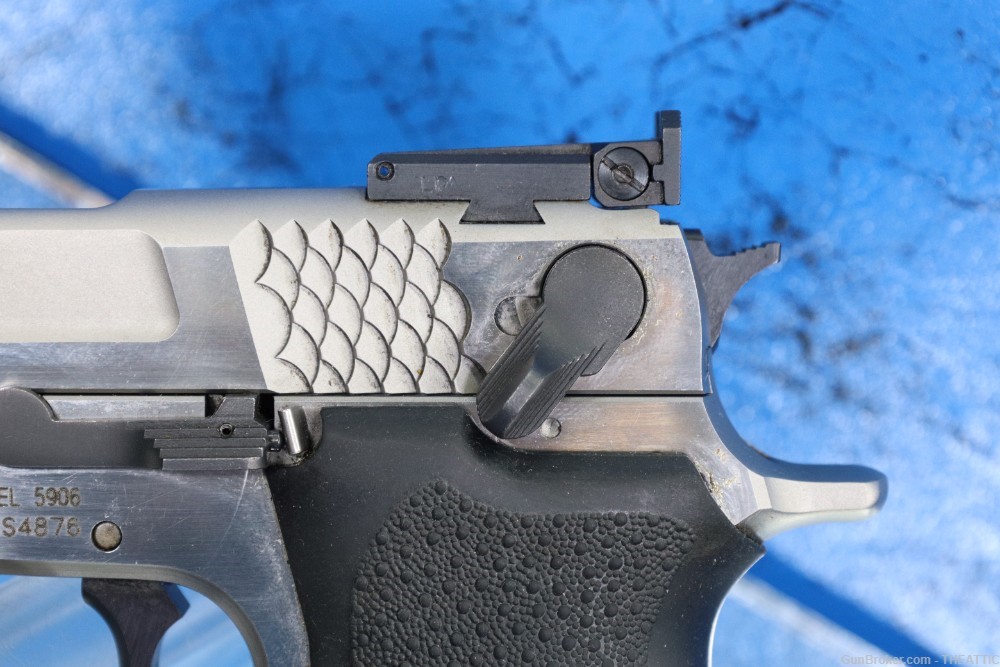 SMITH AND WESSON TARGET CHAMPION 9MM MADE FOR EUROPEAN MARKET S&W 5906-img-6