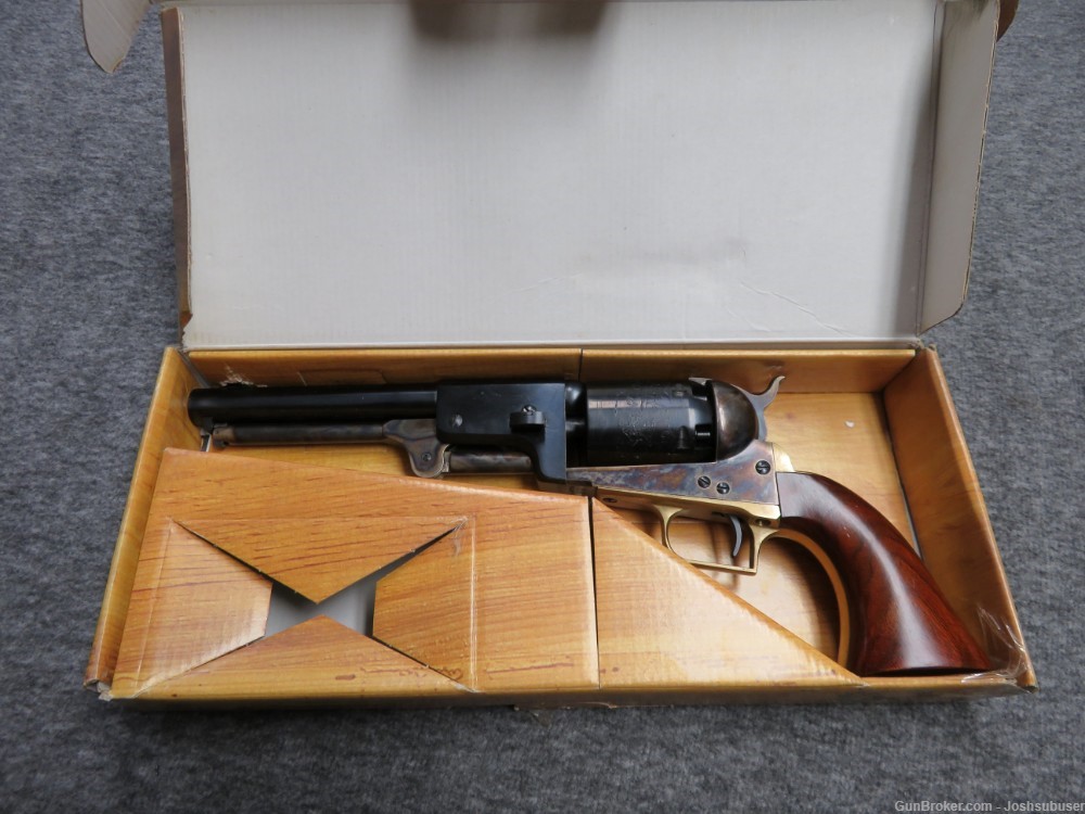 UBERTI REPRODUCTION COLT SECOND MODEL DRAGOON REVOLVER-EXCELLENT-img-0