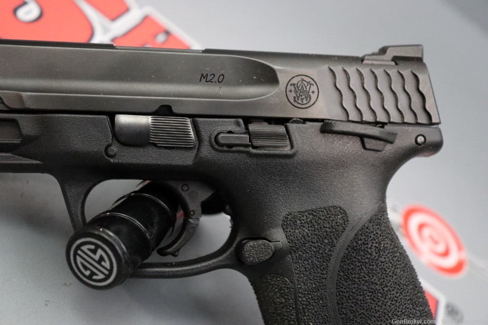 Smith & Wesson M&P9 Shield Compact M2.0 4" 9mm w/Box -img-4