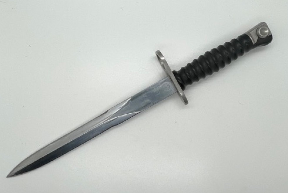 F+ Century Swiss V 494288 Bayonet Knife w/ Scabbard, 9.25 in Needle Point B-img-1