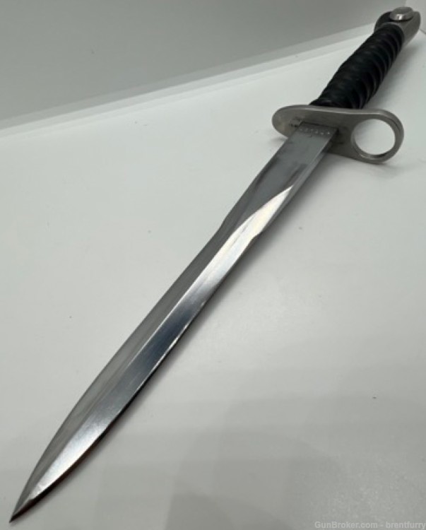 F+ Century Swiss V 494288 Bayonet Knife w/ Scabbard, 9.25 in Needle Point B-img-2