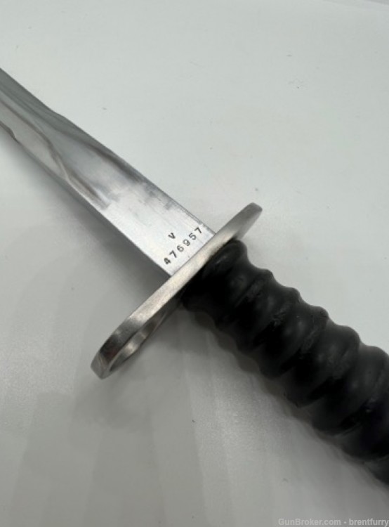 F+ Century Swiss V 494288 Bayonet Knife w/ Scabbard, 9.25 in Needle Point B-img-3