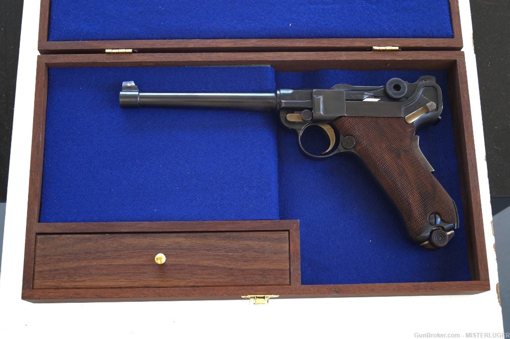 1906 DWM NAVY GERMAN LUGER 2ND ISSUE WITH DISPLAY CASE-img-8