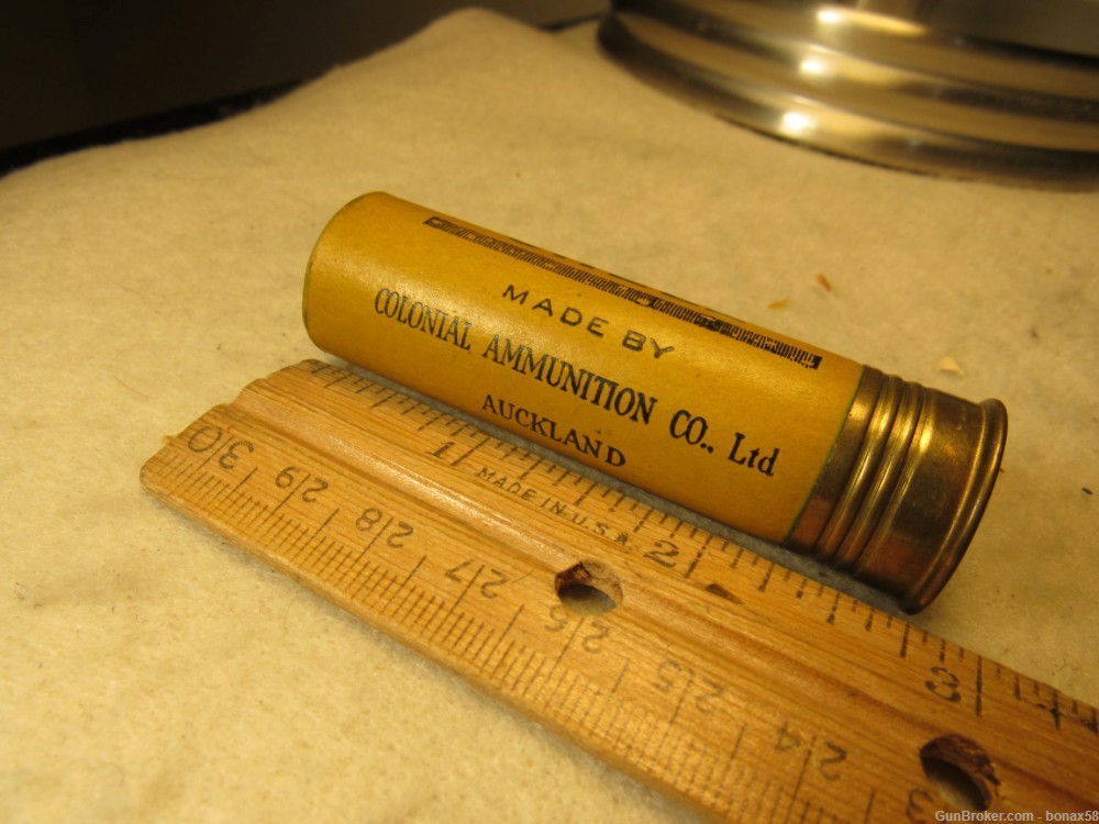 "FAVOURITE SHELL" MADE BT COLONIAL AMMUNITION CO LTD AUCKLAND NEW ZEALAND N-img-1
