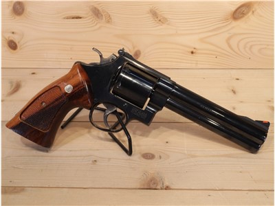 Smith & Wesson 29-5 .44MAG