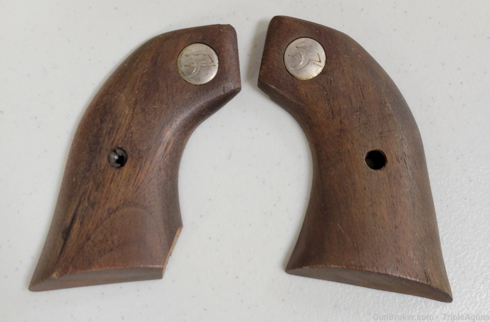 Unknown single action revolver grips left side chipped-img-0