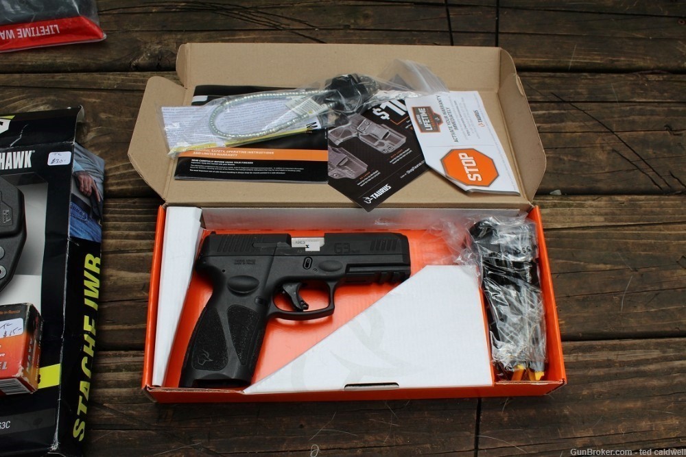 Unused Taurus G3 in box with 2 mags  and holster !  -img-2