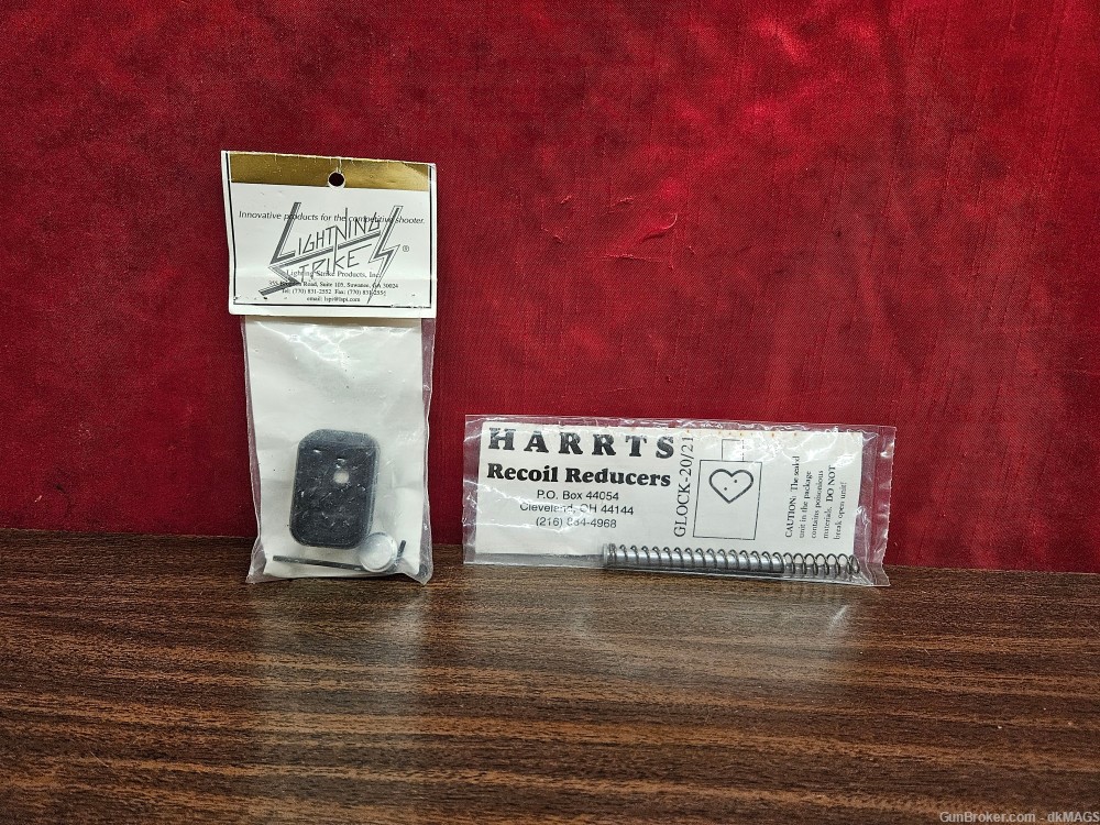 Harrts Recoil Reducer for Glock G 20 21 w Lightning Strikes +2 Magazine Pad-img-5