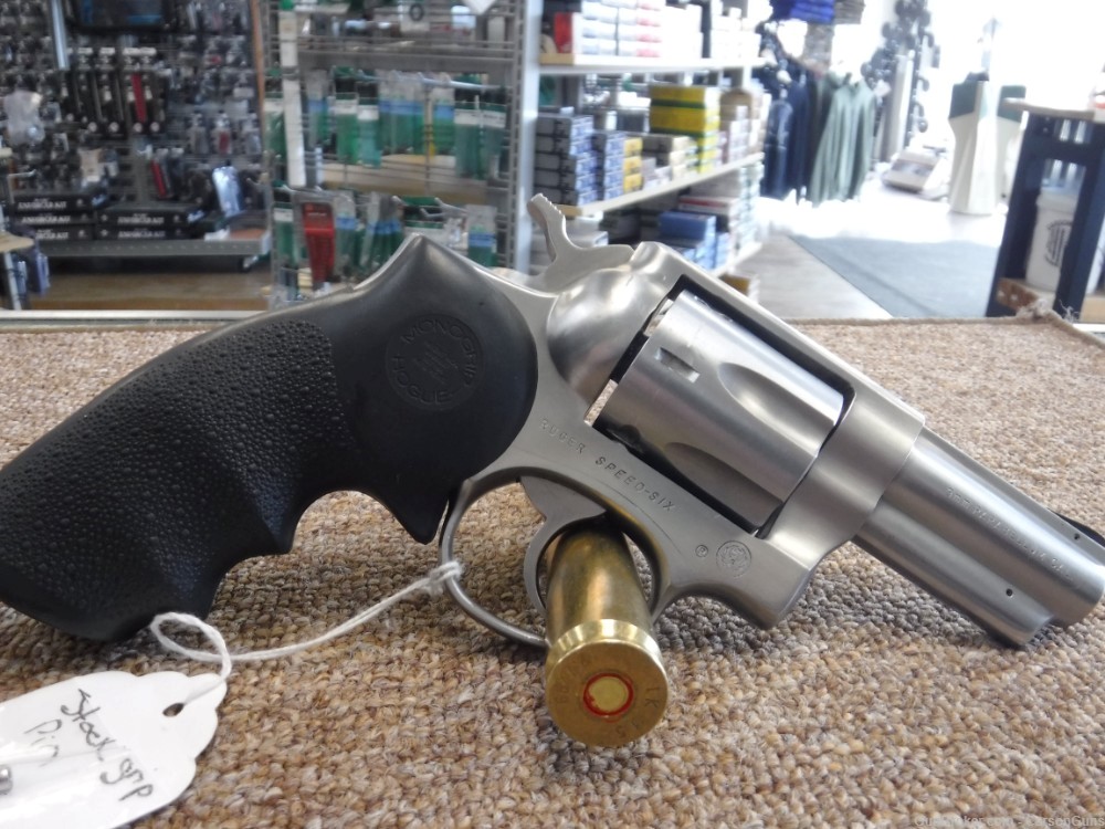 RUGER SPEED-SIX 6 SHOT REVOLVER. 2.75*RARE HARD TO FIND 1982* LOOK!-img-0